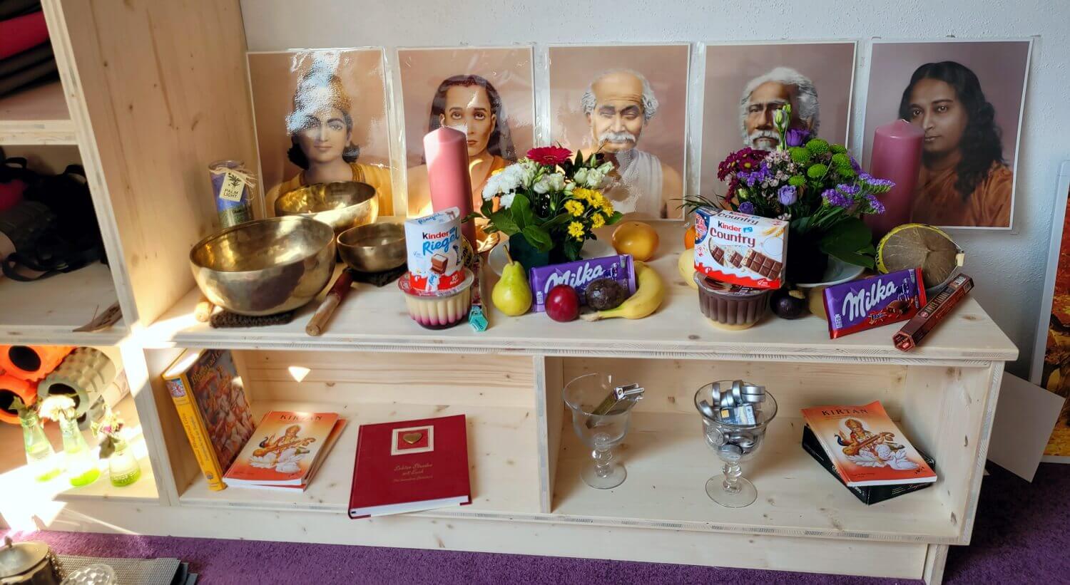 Altar Schutter Str. 4, 91809 Wellheim, Kriya Yoga Raum, Altar